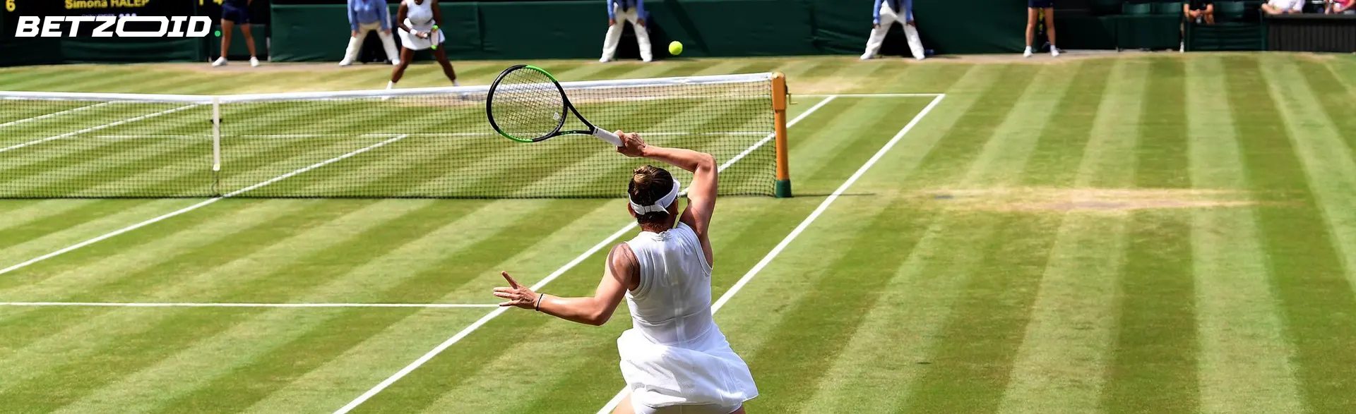 Naistennispelaaja toiminnassa ottelun aikana.