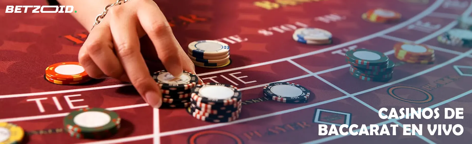 El jugador coloca fichas en la mesa del casino.