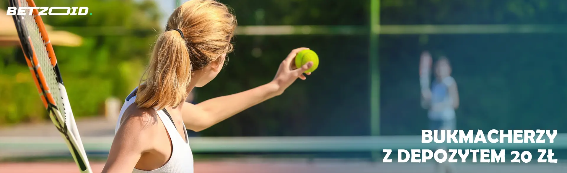 Tenisista w akcji podczas gry.