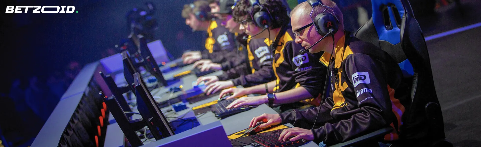 Equipo de esports compitiendo en un torneo en sitios de apuestas de esports.