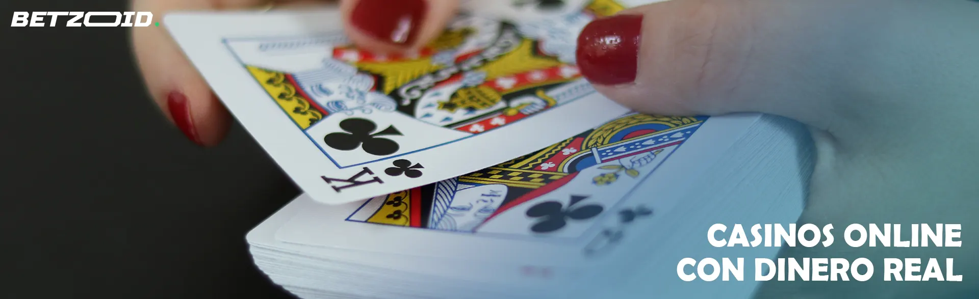 El jugador tiene cartas en sus manos.