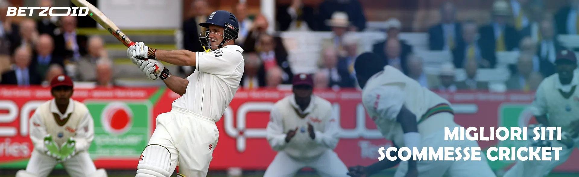 Giocatore di cricket battendo la palla.