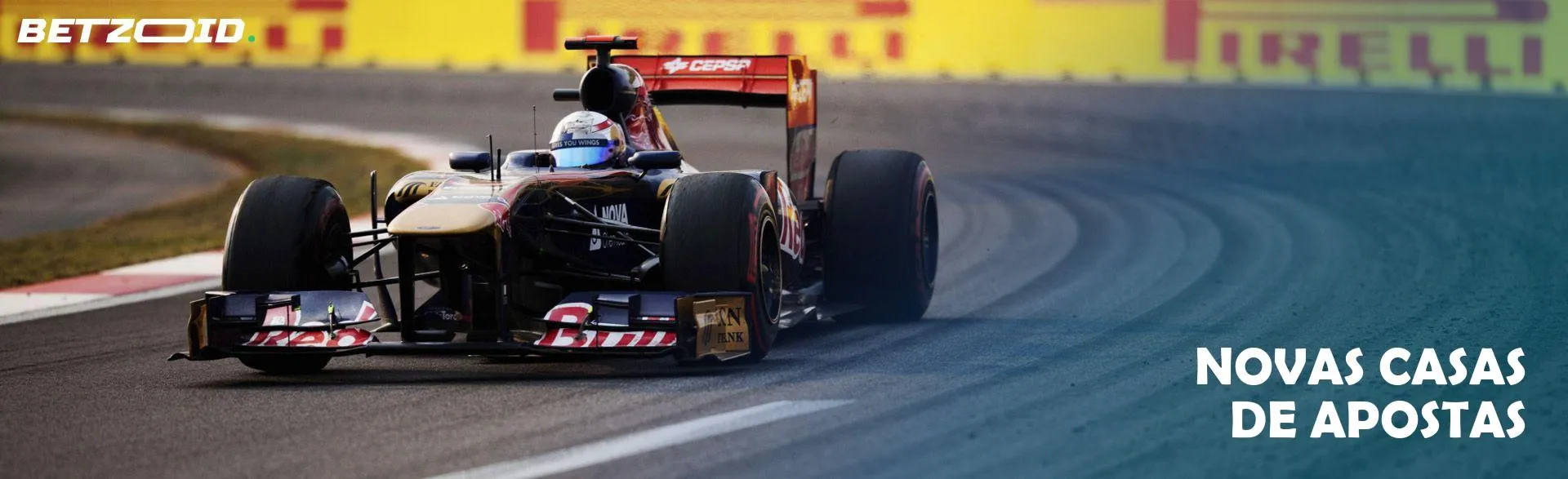 Carro de Fórmula 1 em pista.