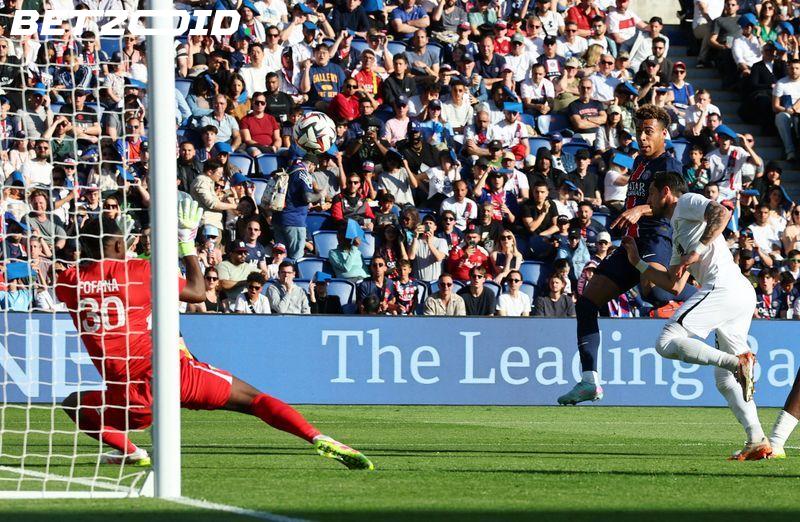 PSG Win Fourth Straight Ligue 1 Title As Luis Enrique Sets Sights On Historic Unbeaten Season.