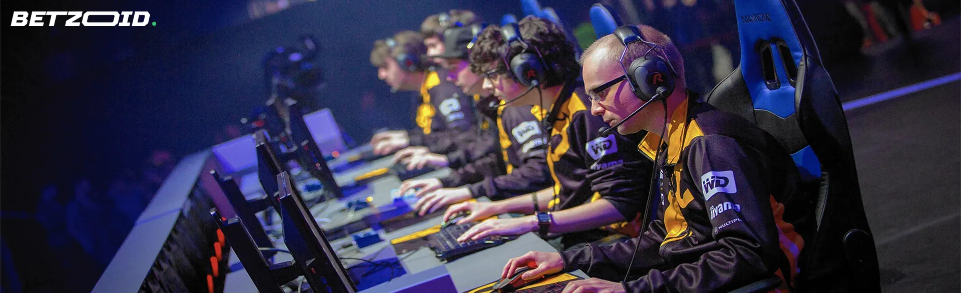 Un equipo de jugadores de esports compite en un torneo.